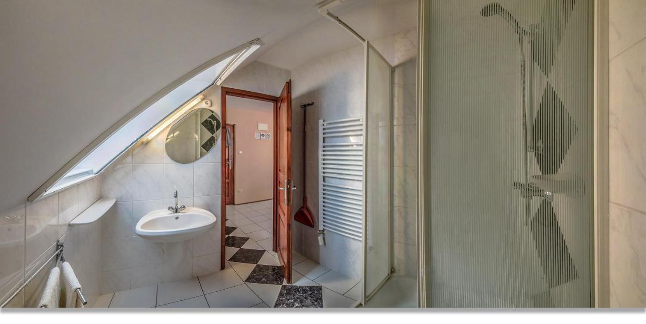 Apartment Laky *