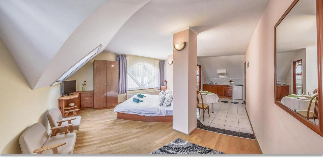 Apartment Laky *